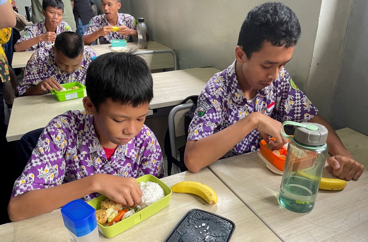 Một phần bữa ăn trưa miễn phí của học sinh tại Banten. Nguồn: Reuters