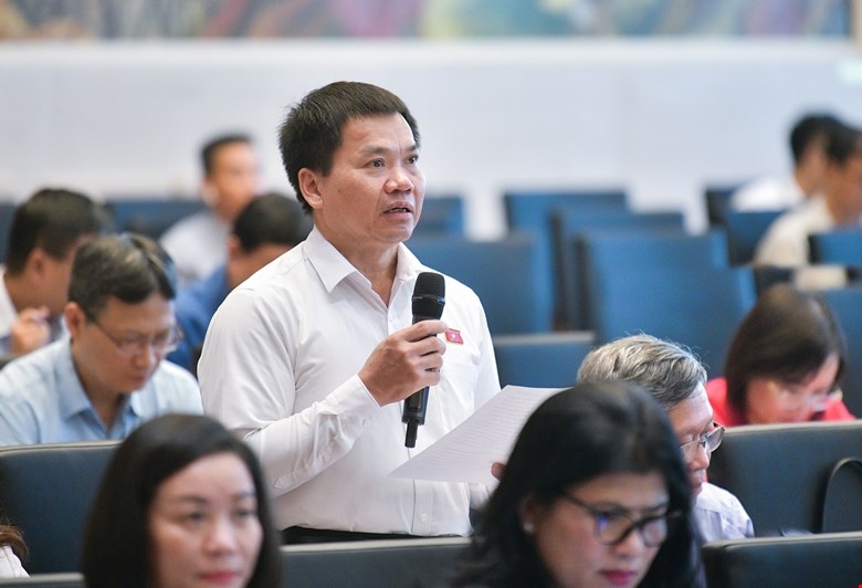 Đại biểu Dương Khắc Mai