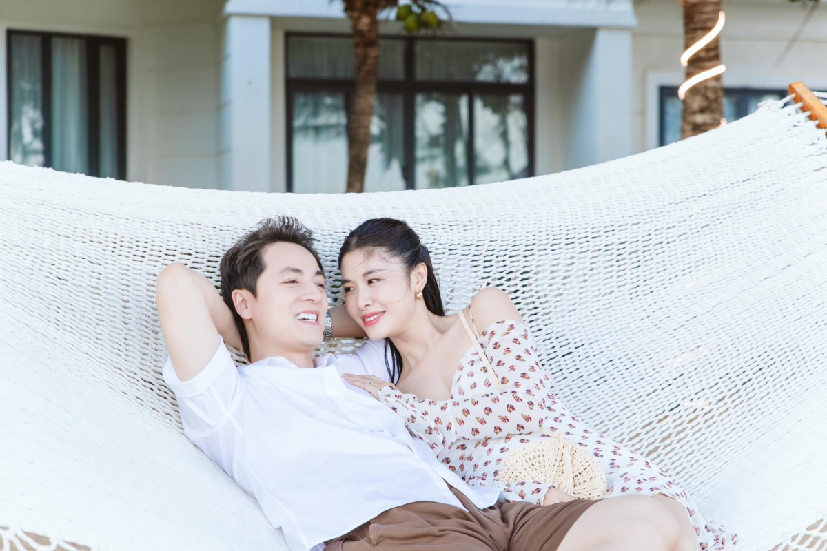 Đăng Khôi tâm sự rằng gia đình chính là động lực giúp anh vượt qua nhiều khó khăn, thử thách trong cuộc sống. Mỗi khi về nhà nhìn thấy bà xã và các con luôn tươi cười, vui vẻ là niềm hạnh phúc to lớn đối với anh. 