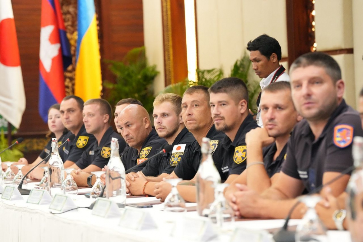 Các cán bộ Ukraine tham gia khóa học ( Ảnh: CMAC)