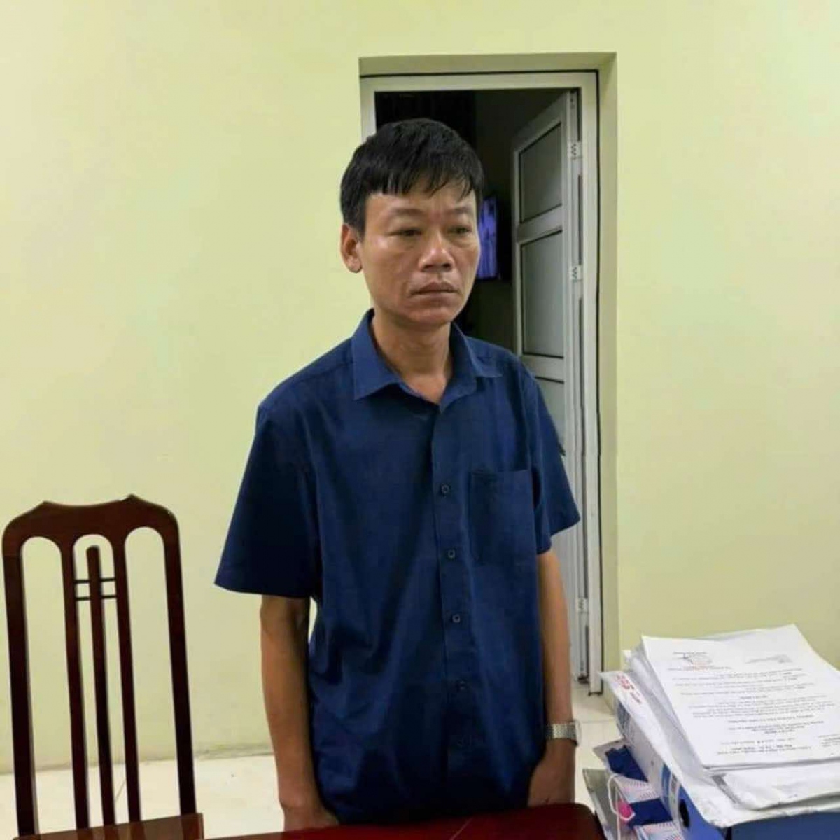 Bị can Bùi Văn Việt - Trưởng phòng Tài nguyên và Môi trường huyện Lạc Sơn bị Cơ quan Cảnh sát điều tra Công an tỉnh Hòa Bình khởi tố và bắt giam. Ảnh: Công an tỉnh Hòa Bình