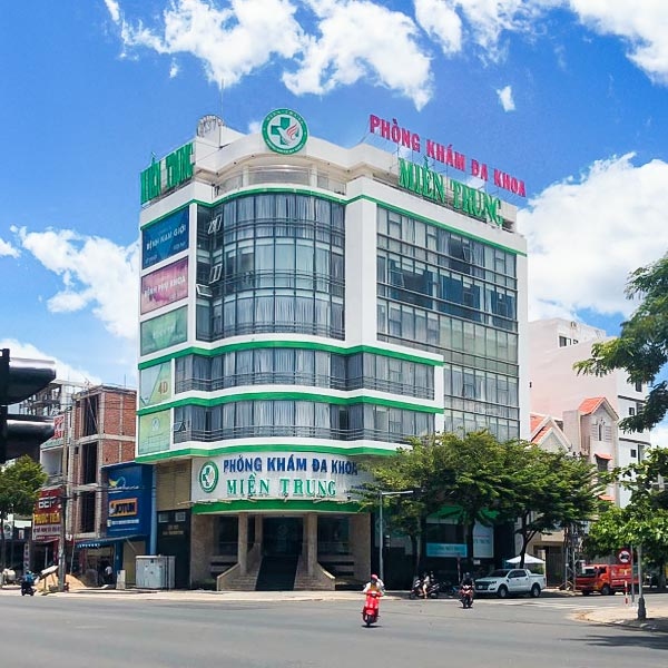 Phòng khám Đa khoa Miền Trung – một trong hai cơ sở bị phát hiện vi phạm.