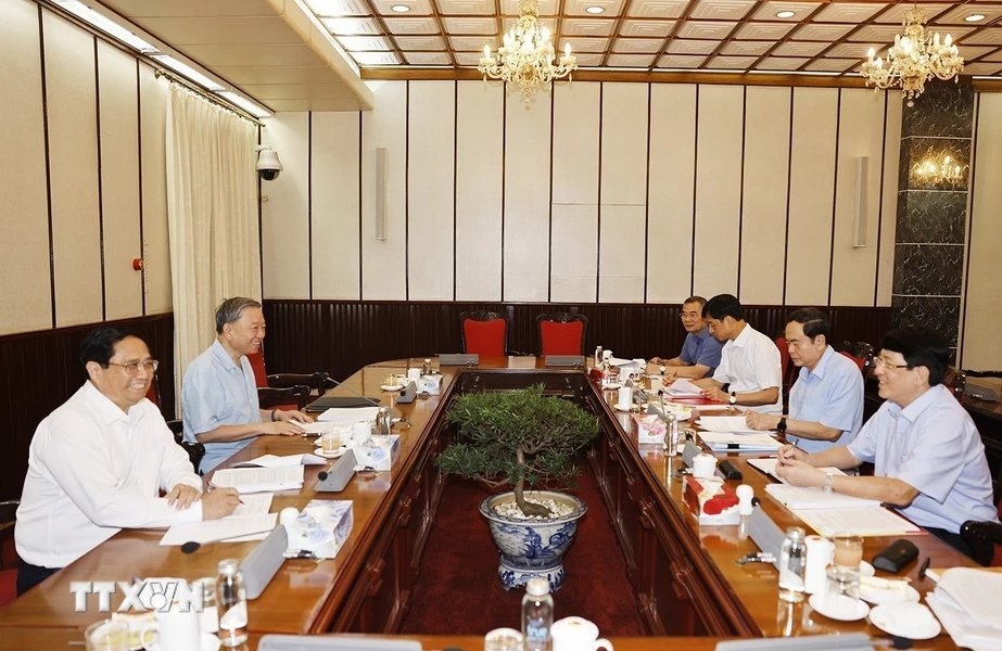 Tổng Bí thư, Chủ tịch nước Tô Lâm chủ trì cuộc họp lãnh đạo chủ chốt (Ảnh: Trí Dũng/TTXVN)