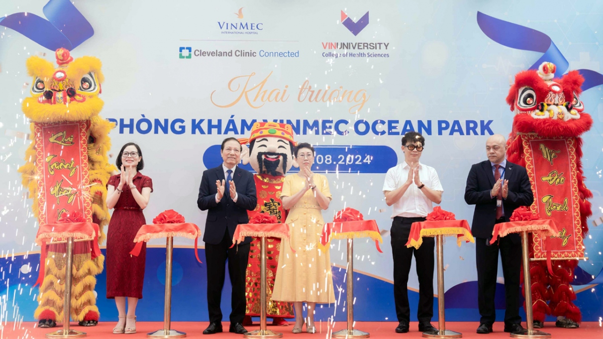 Phòng khám Vinmec Ocean Park chính thức khai trương, cung cấp dịch vụ y tế ban đầu nhanh chóng, thuận tiện cho cư dân giữa đại đô thị.