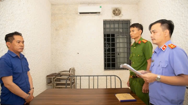 Hồ Huy Quang làm việc với cơ quan chức năng. (Ảnh: Công an Hà Tĩnh)