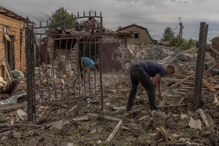 Thành phố Pokrovsk bị tàn phá nặng nề do các đợt giao tranh dữ dội giữa Nga và Ukraine. Ảnh: Getty