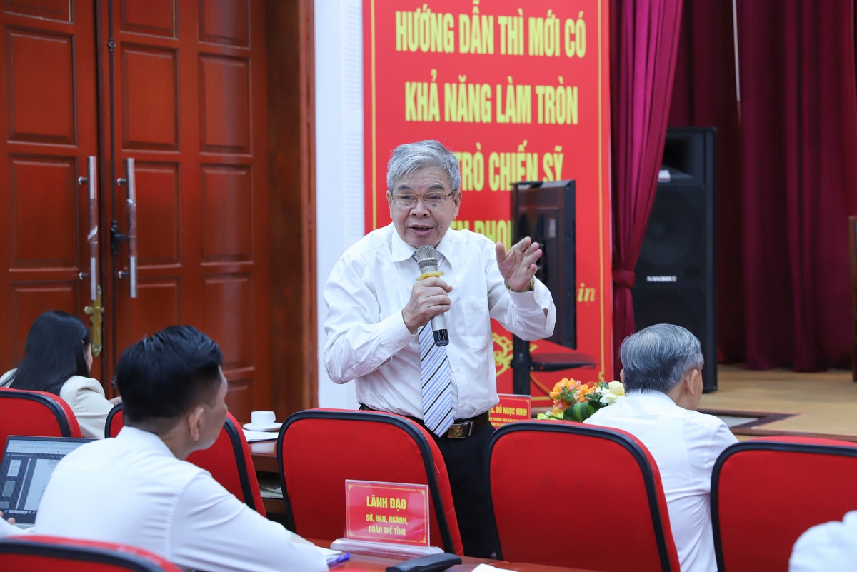 Các đại biểu thảo luận, trao đổi nhiều ý kiến tâm huyết, sâu sát về triển khai Nghị quyết 35 tại địa phương