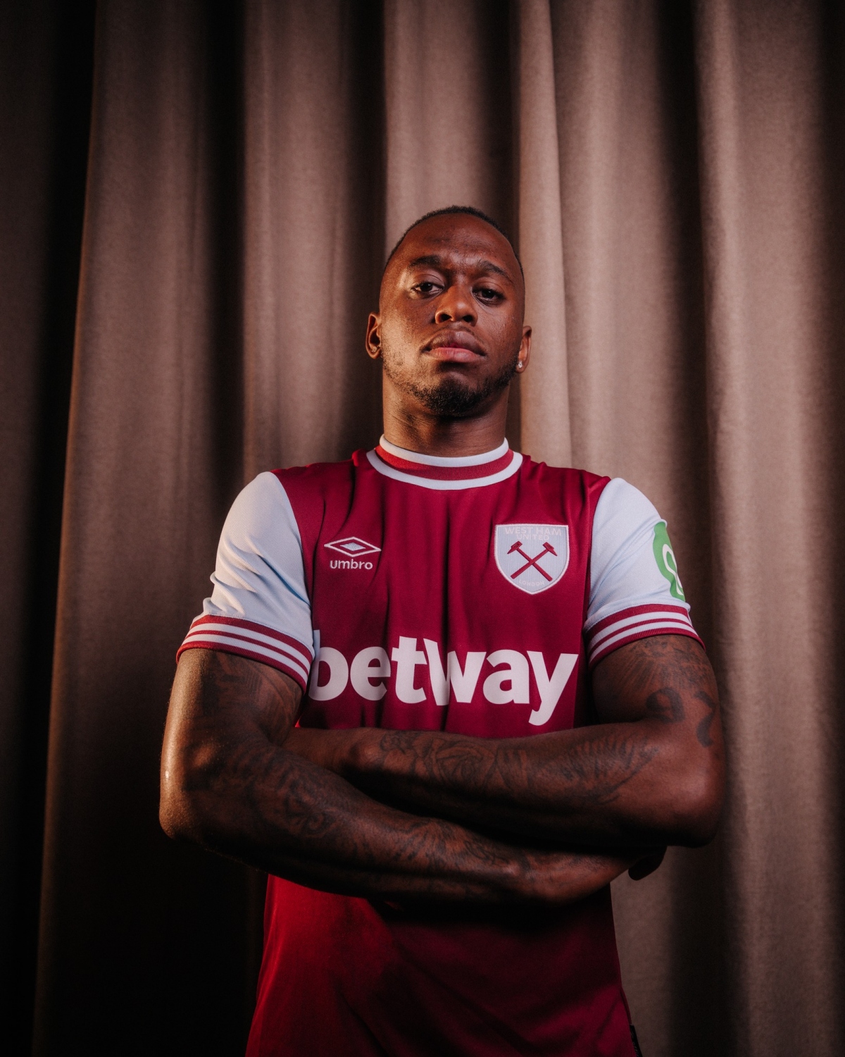 Aaron Wan-Bissaka gia nhập West Ham (Ảnh: West Ham United) 