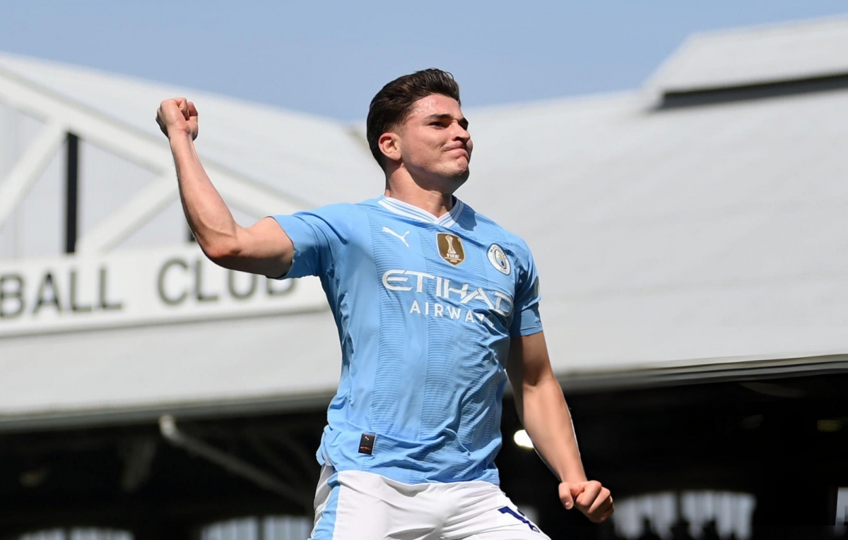 Man City bán Julian Alvarez giá kỷ lục (Ảnh: Getty)