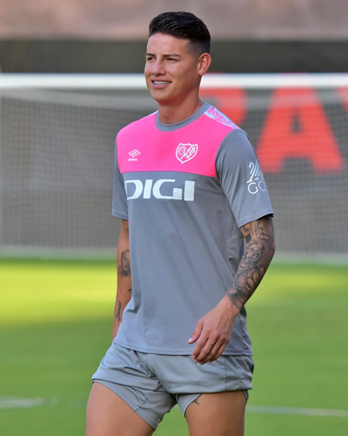James Rodriguez trở lại châu Âu khoác áo CLB Rayo Vallecano (Ảnh: Rayo Vallecano)