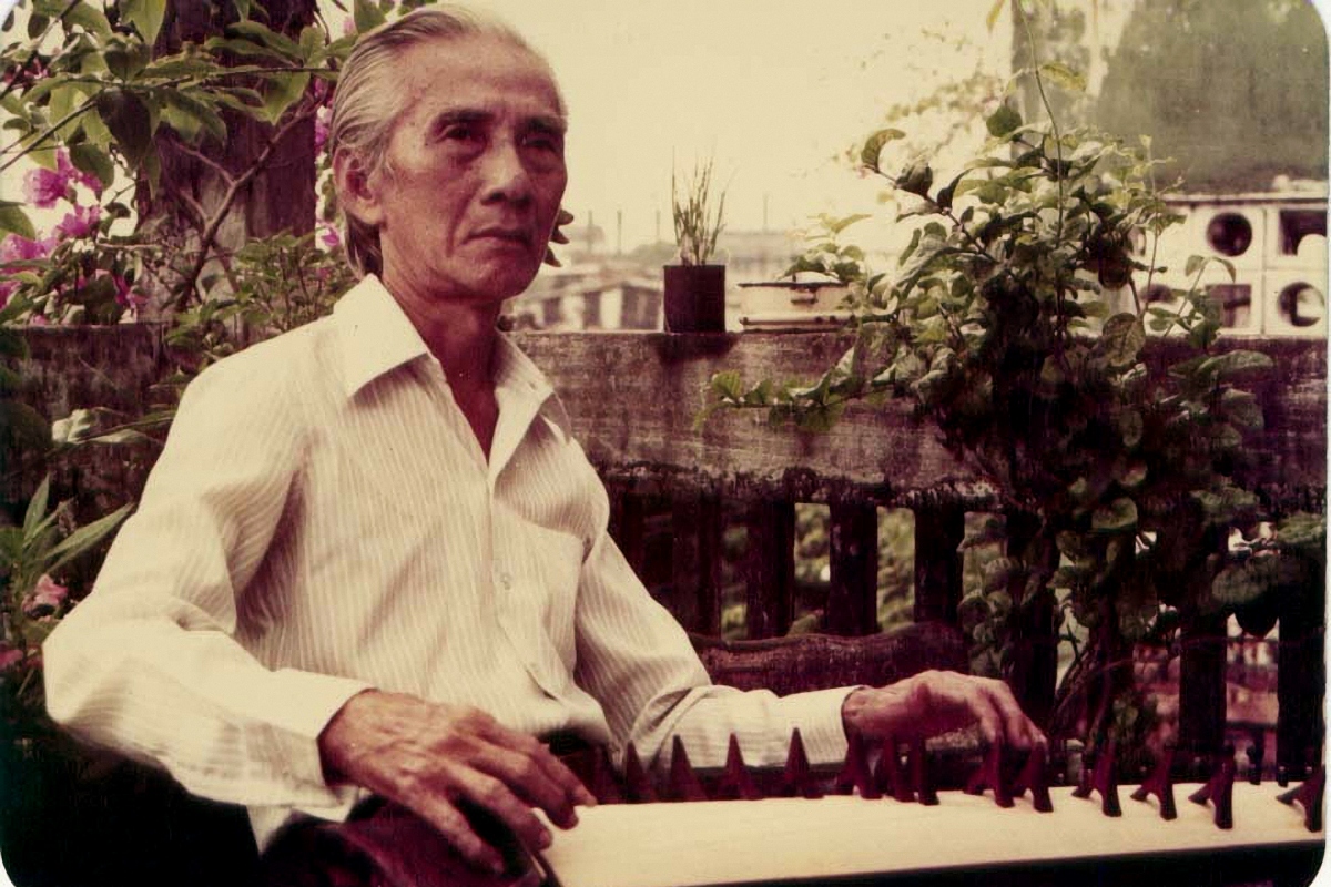 Cố Soạn giả Viễn Châu (Ảnh Hoàng Kim) 
