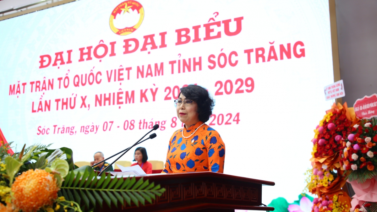 Phó Chủ tịch Ủy ban Trung ương MTTQ Việt Nam Tô Thị Bích Châu phát biểu chỉ đạo tại đại hội