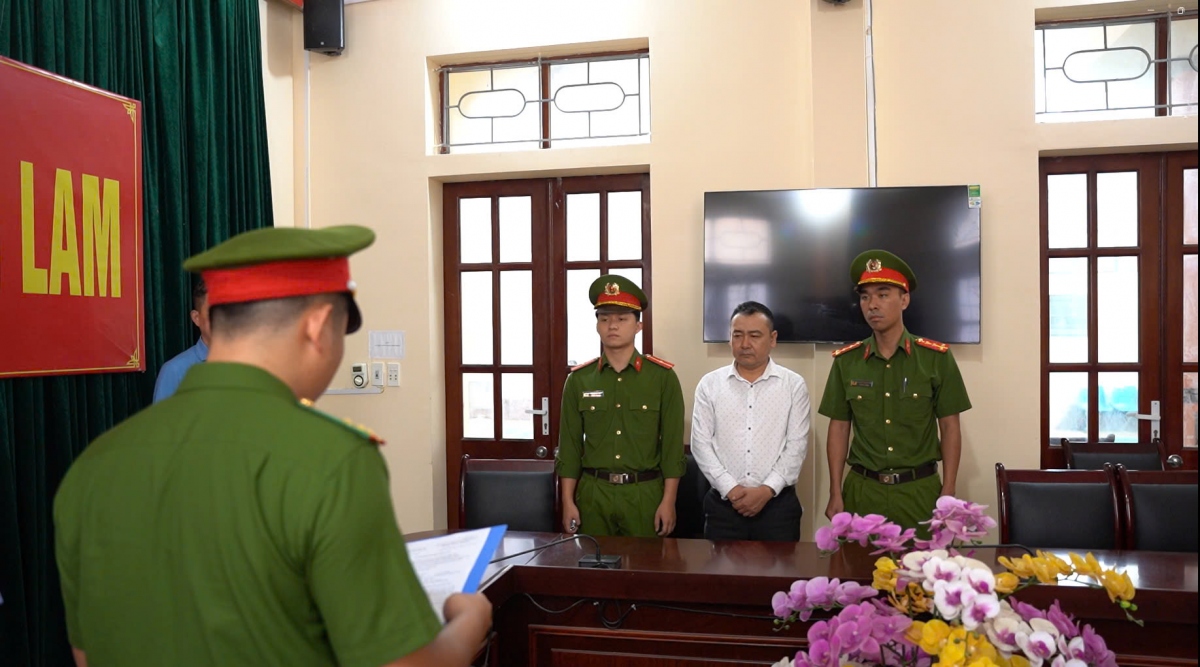 Đối tượng Bùi Thái Hoàng tại cơ quan công an.