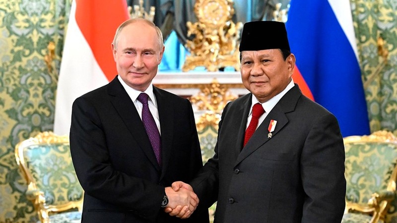 Tổng thống Nga Vladimir Putin (trái) và Tổng thống đắc cử, Bộ trưởng Quốc phòng Indonesia Prabowo Subianto. (Ảnh: Kremlin.ru)