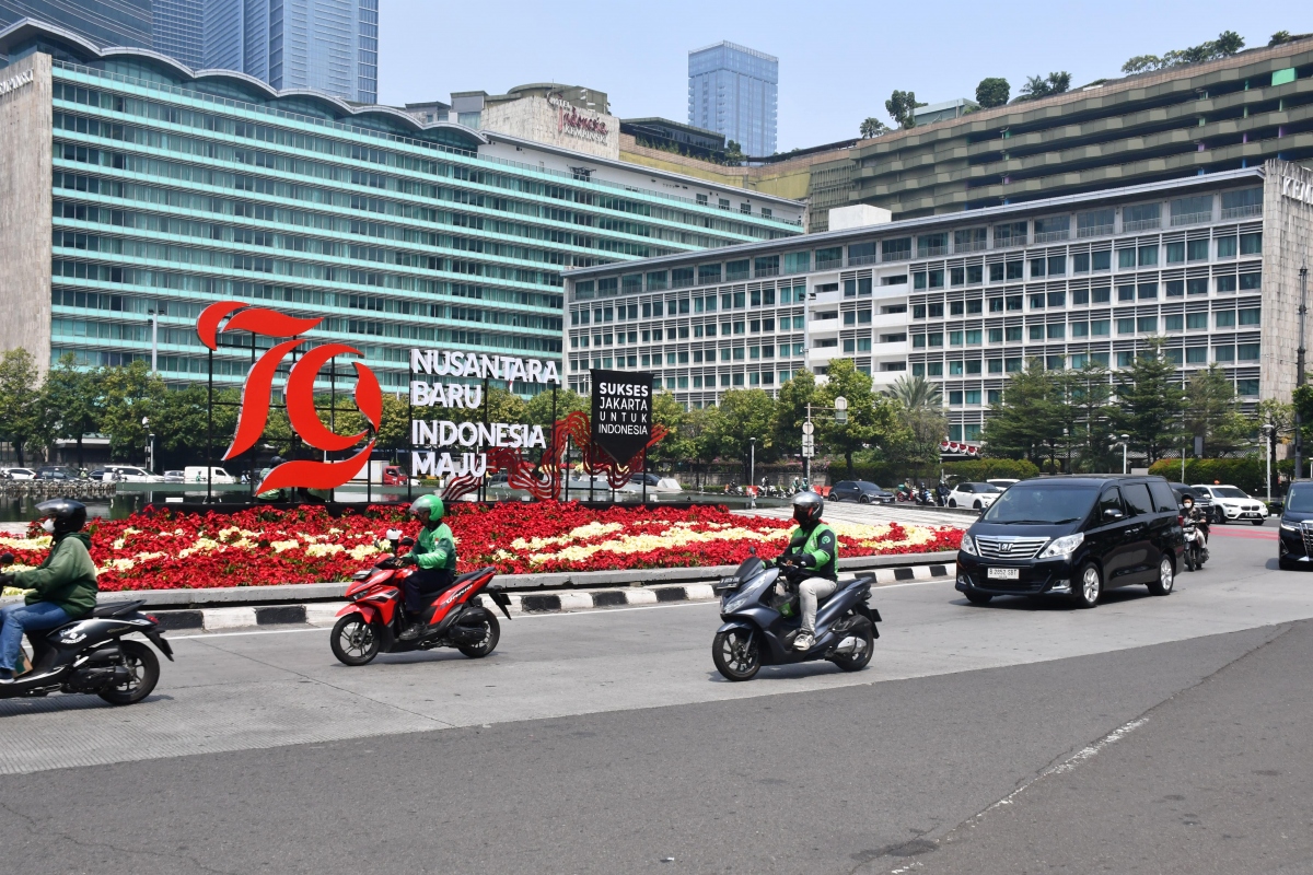 Đường phố thủ đô được trang hoàng để chào đòn Quốc khánh.