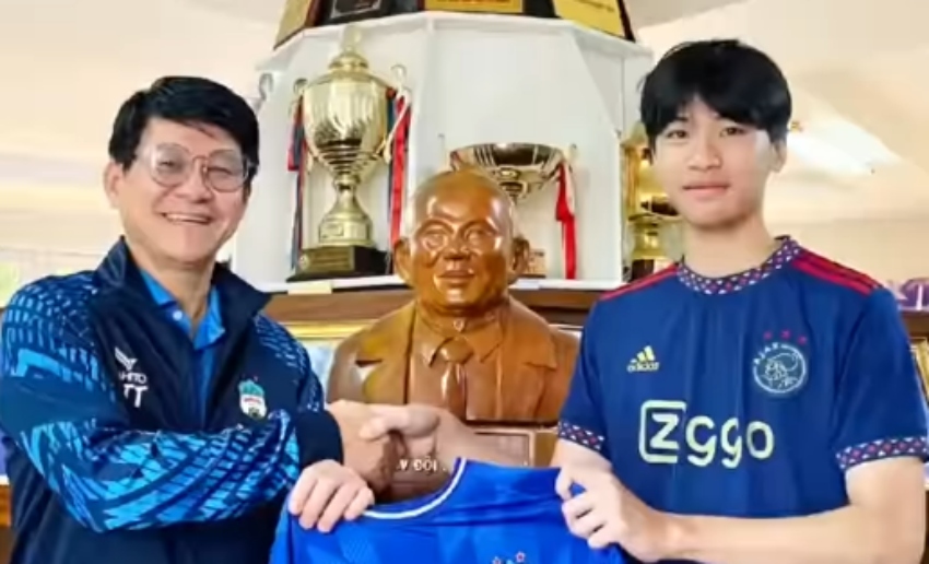 HAGL chiêu mộ cầu thủ của Học viện bóng đá Park Hang Seo.