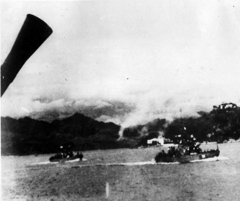 Hải quân nhân dân Việt Nam đánh trả máy bay Mỹ bắn phá miền Bắc ngày 5/8/1964.