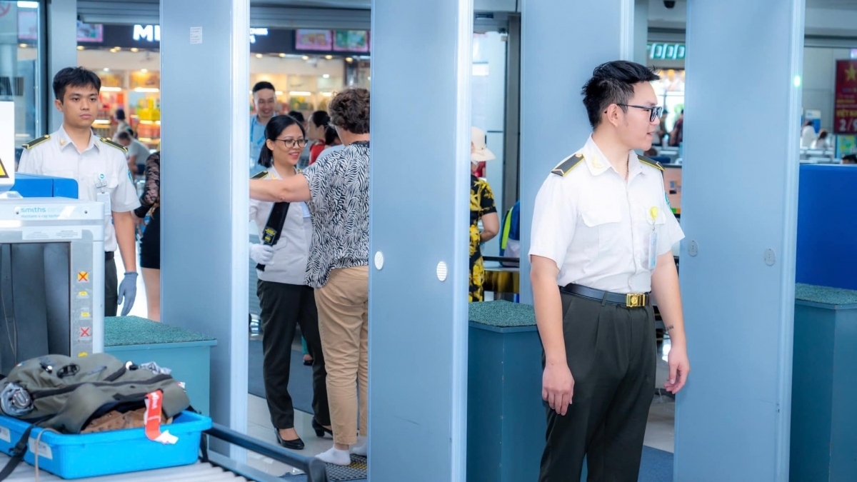 The peak day on September 3 is forecast to cater to over 96,000 passengers, including nearly 35,000 foreigners, as well as 238 international flights and 331 domestic ones.
