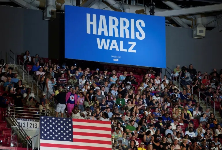 Bộ đôi Harris-Walz vận động tranh cử tại thành phố Philadelphia, bang Pennsylvania ngày 6/8. Ảnh: Reuters