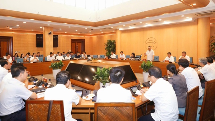 Chủ tịch UBND thành phố Hà Nội Trần Sỹ Thanh phát biểu kết luận cuộc họp