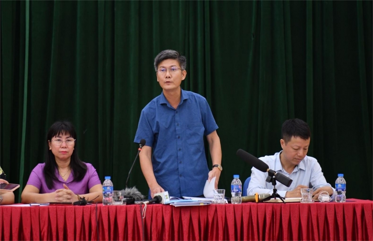 Ông Bùi Ngọc Kính, Trưởng phòng GD-ĐT quận Nam Từ Liêm thông tin về đề án tách trường tiểu học Tây Mỗ.