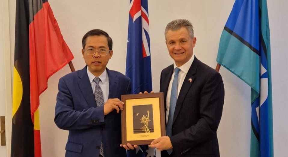 Đại sứ Phạm Hùng Tâm gặp Đồng Bộ trưởng Di trú Australia Matt Thistlethwaite. Nguồn: ĐSQ Việt Nam tại Australia