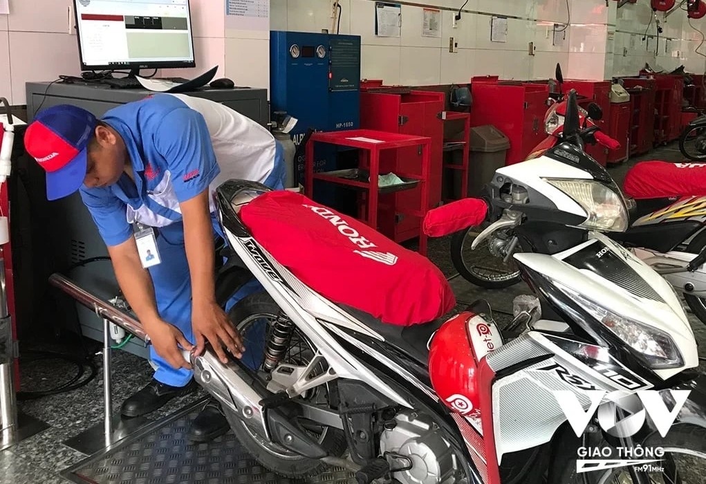 Thời điểm này là chưa khả thi để triển khai 1 công tác phức tạp như kiểm soát khí thải đối với mô tô, xe gắn máy
