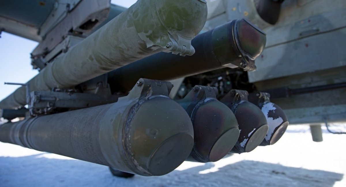 Trực thăng Ka-52 của Nga mang tên lửa Vikhr. Ảnh: KT