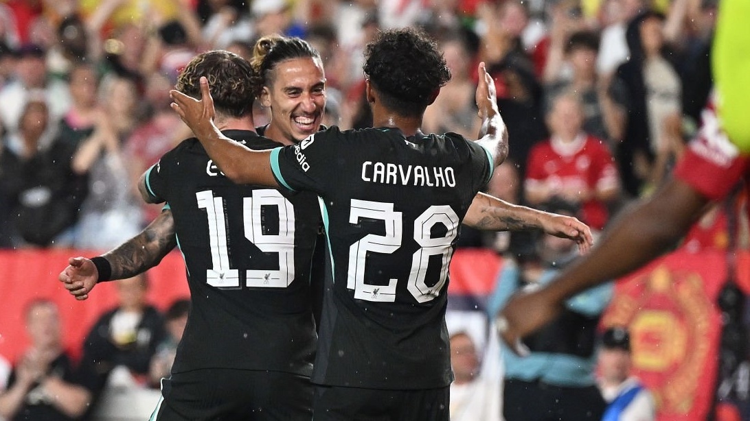 Liverpool có chiến thắng tưng bừng trước MU (Ảnh: Getty).