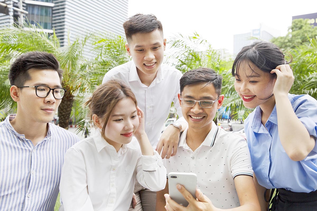 “Săn sale” mua sắm VnShop trên app ngân hàng đang là xu hướng của nhiều bạn trẻ