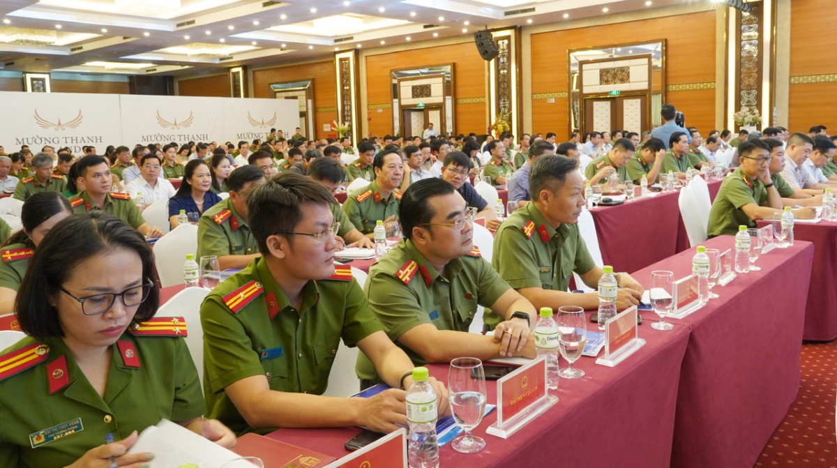 Quang cảnh hội nghị 