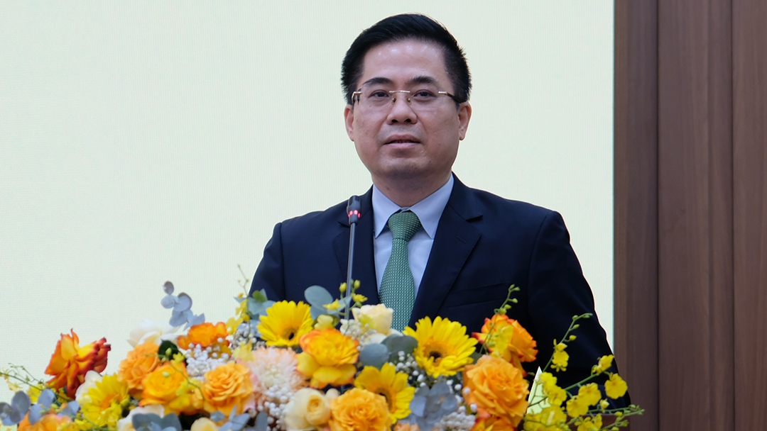 Ông Nguyễn Hoàng Giang, tân Chủ tịch UBND tỉnh Quảng Ngãi phát biểu nhận nhiệm vụ