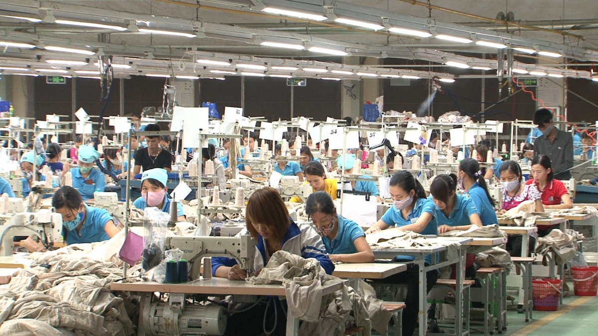 Doanh nghiệp dệt may, da giày hướng tới sản xuất xanh, phát triển bền vững (Ảnh minh họa: KT)