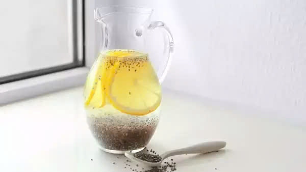 Một số người uống nước hạt chia bị dị ứng