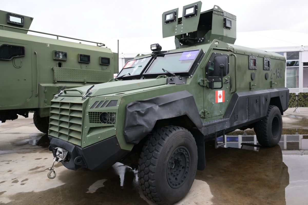 Xe thiết giáp Roshel Senator do Canada sản xuất được trưng bày tại triển lãm Army 2024. Ảnh: Sputnik