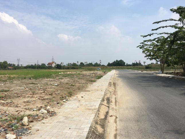 Hiện tại chỉ có TP.HCM dừng thủ tục hành chính của người dân, còn các tỉnh thành khác thì vẫn giải quyết hồ sơ về nhà đất, trong đó hồ sơ chuyển mục đích sử dụng đất.