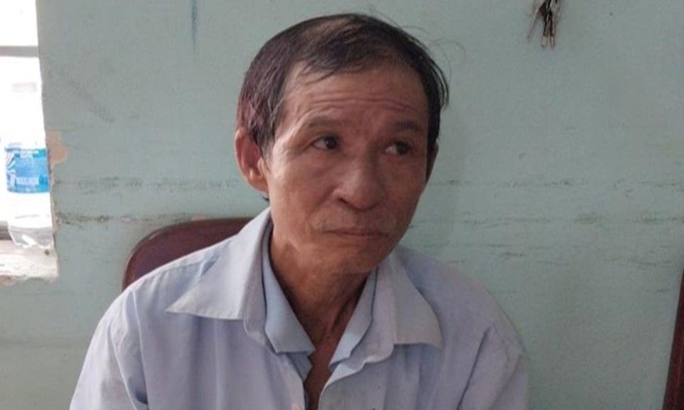 Đối tượng Lê Hồng Phú tại cơ quan công an. (Ảnh: CACC)