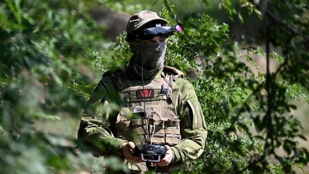 Binh sĩ thuộc nhóm quân Zapad của Nga trong cuộc huấn luyện sử dụng UAV FPV. Ảnh: Sputnik