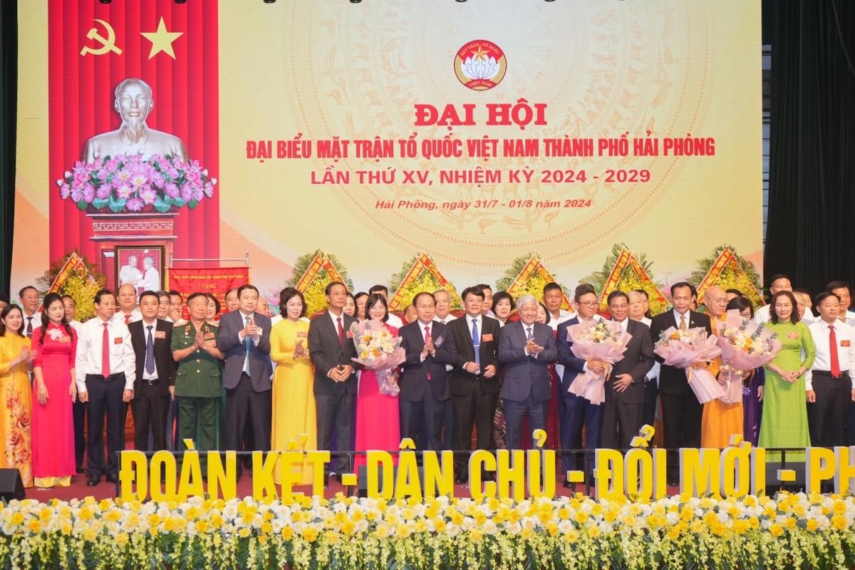 Uỷ ban MTTQ Việt Nam TP Hải Phòng khoá XV nhiệm kỳ 2024-2029 ra mắt tại đại hội