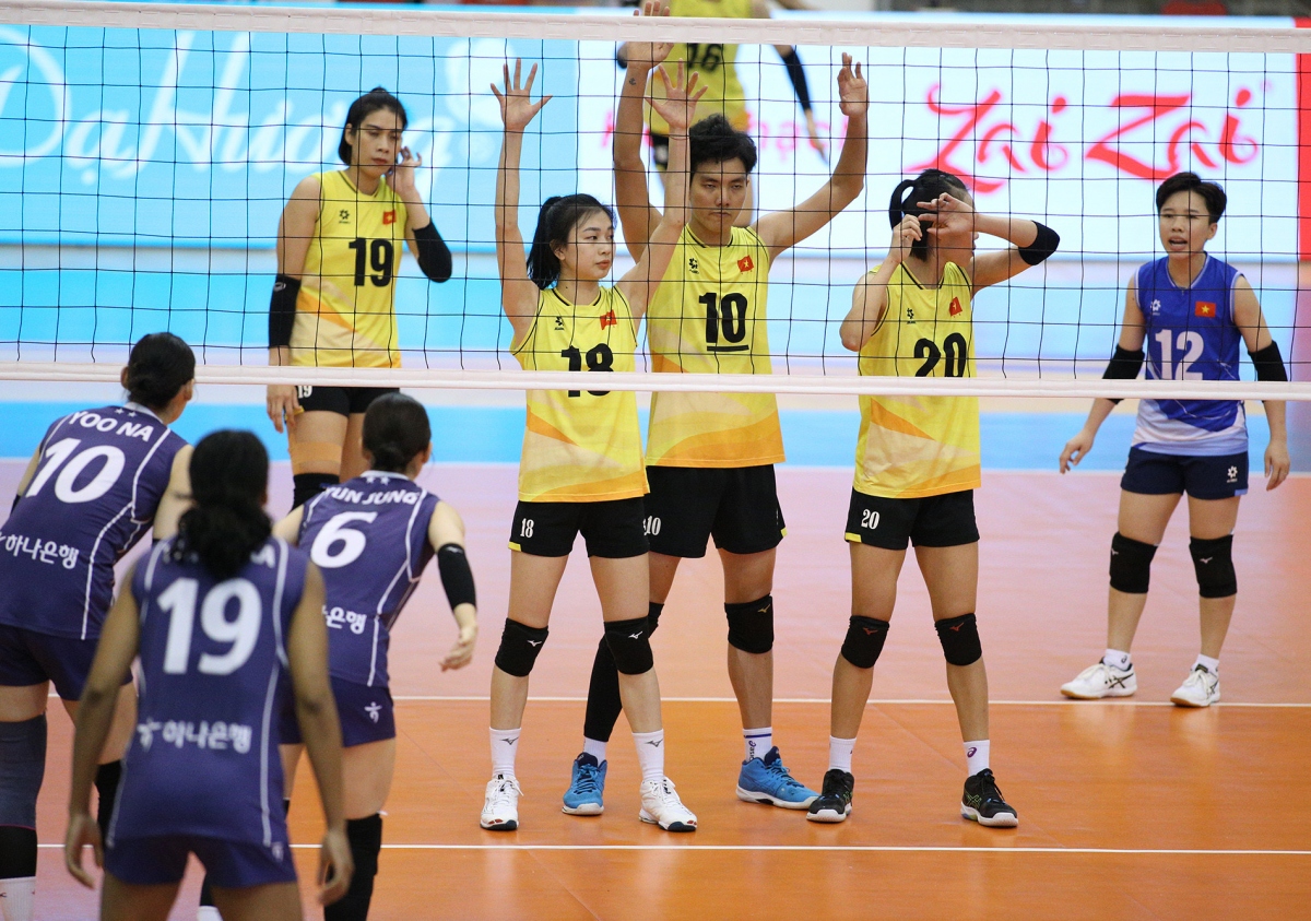In their first opening match, Vietnam lost 0-3 to Kazakhstan. The team led by coach Nguyen Tuan Kiet therefore made every effort to win their second match in Group A.
