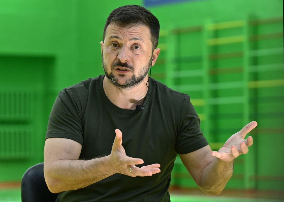 Tổng thống Ukraine Volodymyr Zelensky trả lời phỏng vấn truyền thông Pháp ở Rivne, Ukraine, ngày 30/7/2024, Ảnh: AFP