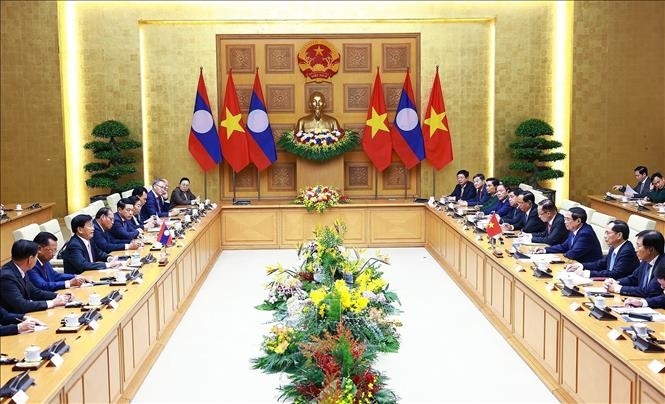 The two sides agree to focus on resolving obstacles to the implementation of important projects and to further enhance cooperation in education, culture, tourism, banking, labour, and people-to-people exchanges.