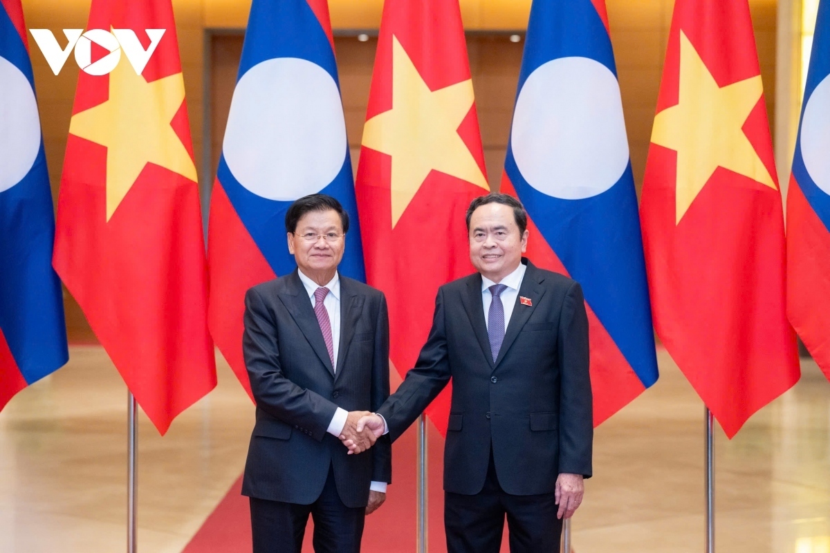 General Secretary and President Thongloun Sisoulith also meets with Vietnamese National Assembly Chairman Tran Thanh Man who affirms that the Vietnamese National Assembly would continue to support and assist Laos in successfully fulfilling its roles as ASEAN Chair and AIPA Chair this year.