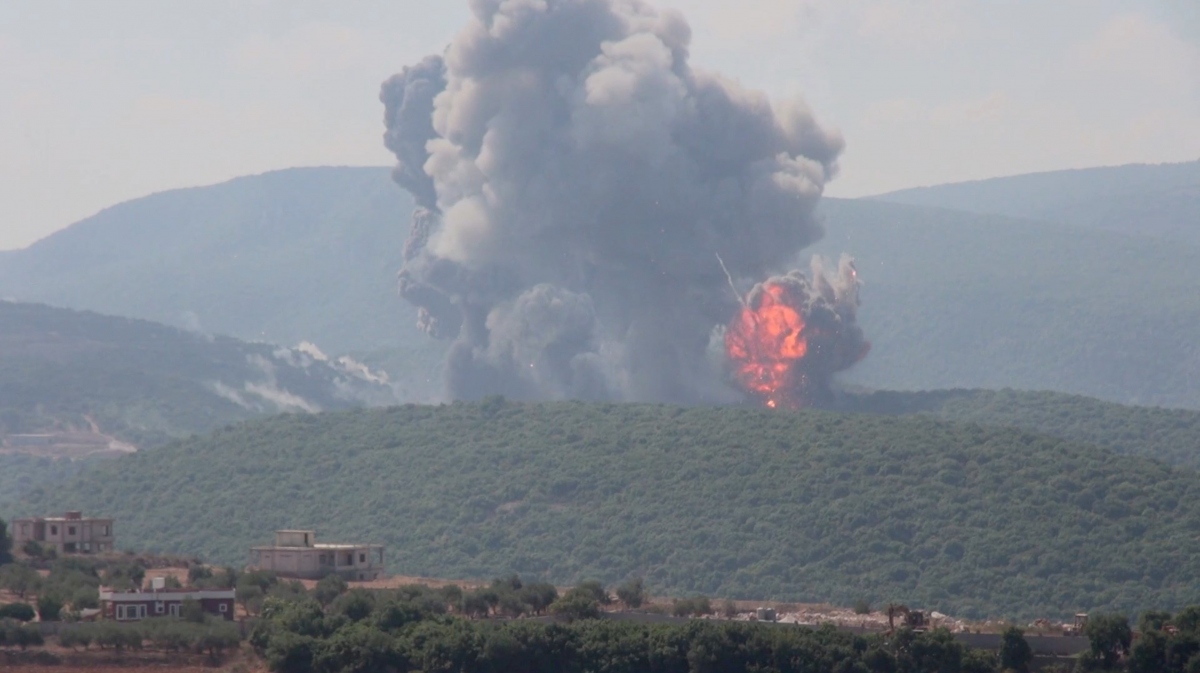 Vụ nổ xảy ra sau khi Israel không kích vào phía Nam Lebanon. Ảnh: Reuters