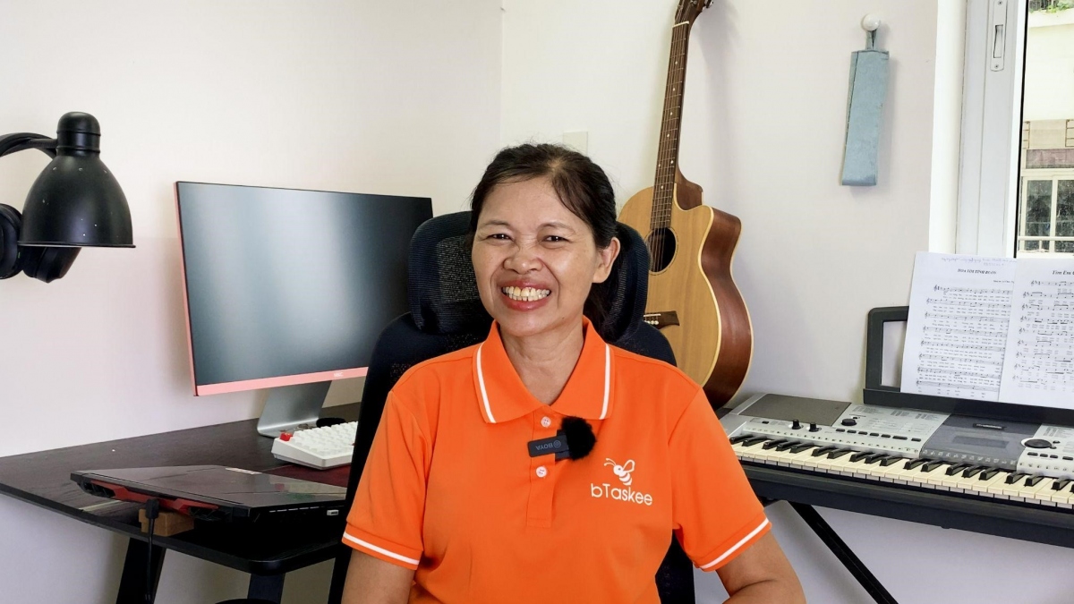 Chị Lê Thị Chín chia sẻ trong chương trình “Theo chân chị Ong”.