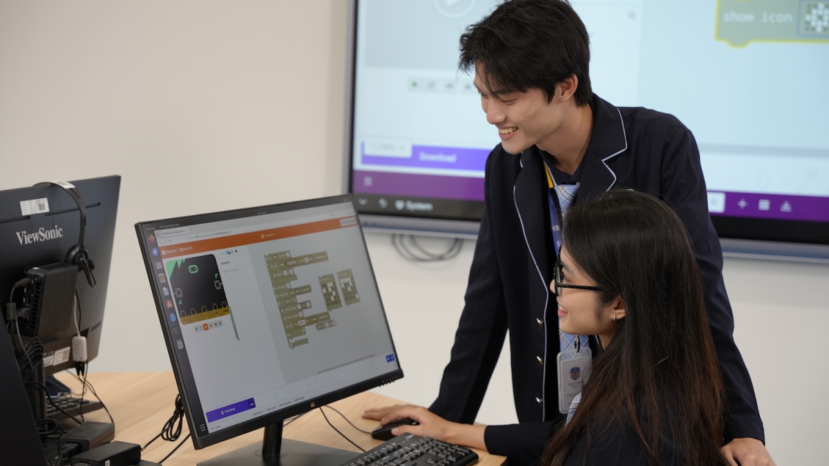 Thông qua hoạt động STEAM, học sinh sẽ được học hỏi nhiều kiến thức mới, giúp các em định hướng ngành học và hình thành sự tự tin cho bản thân
