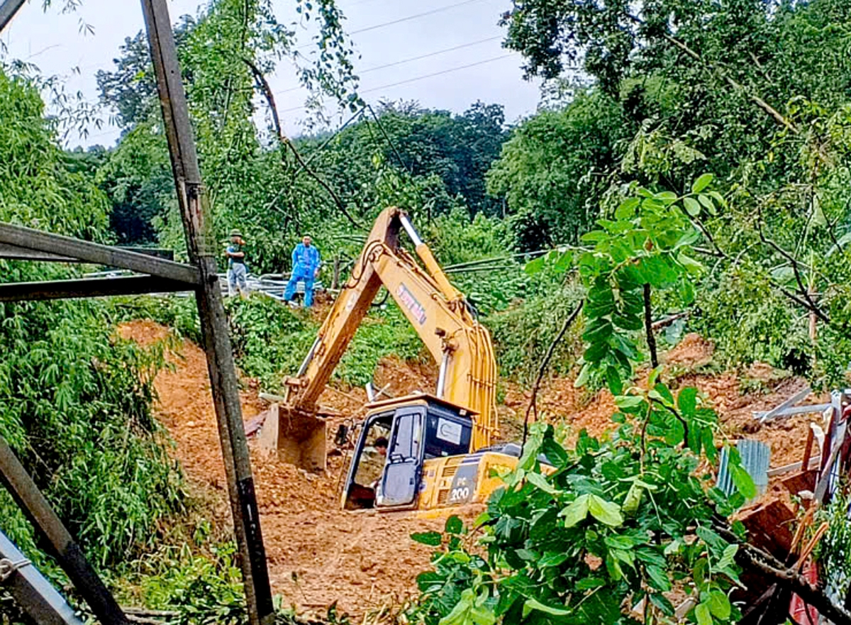 Các lực lượng tập trung tìm kiếm nạn nhân mất tích