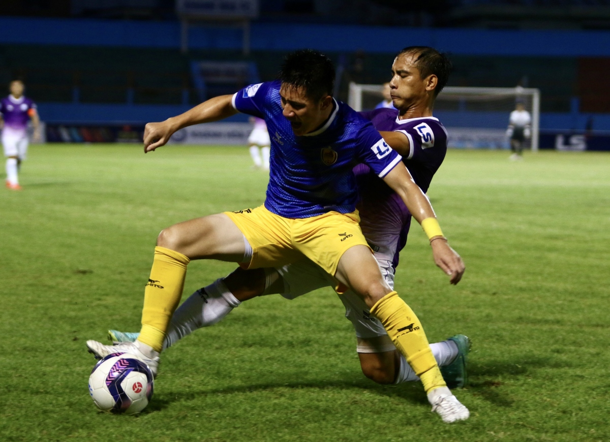 Duy Kiên khi thi đấu giải hạng Nhất 2022. (Ảnh: VPF). 