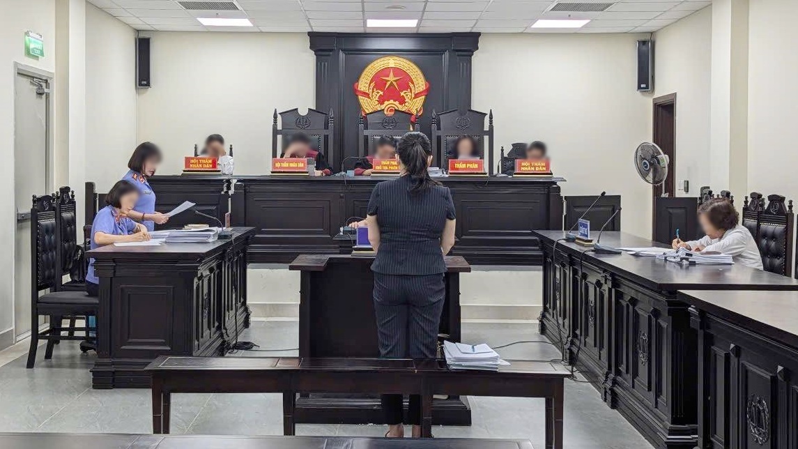Toàn cảnh phiên toà