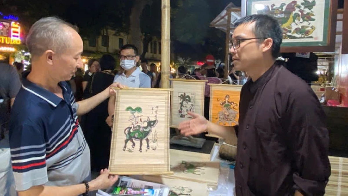 Giới thiệu nghề làm tranh dân gian Đông Hồ